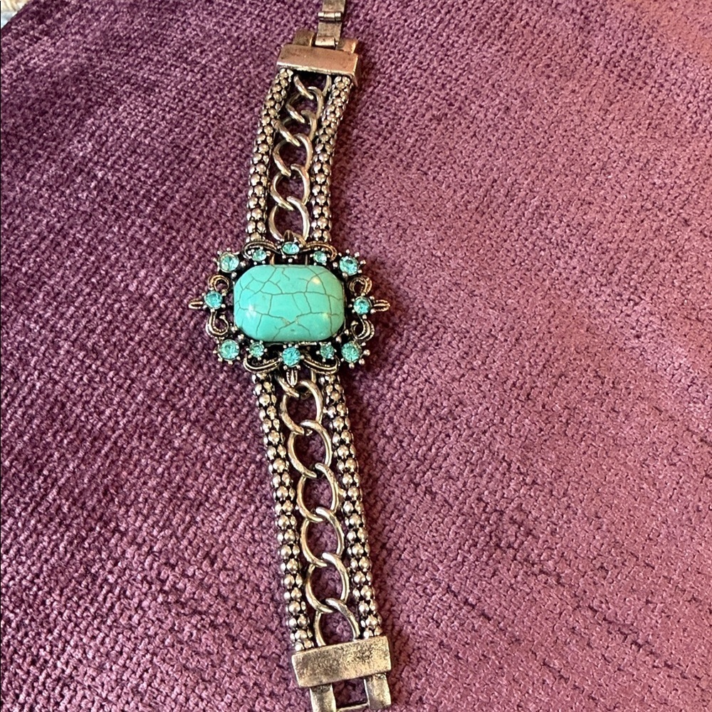 Silver Chain Bracelet Faux Turquoise 7 Inch - Picture 2 of 6